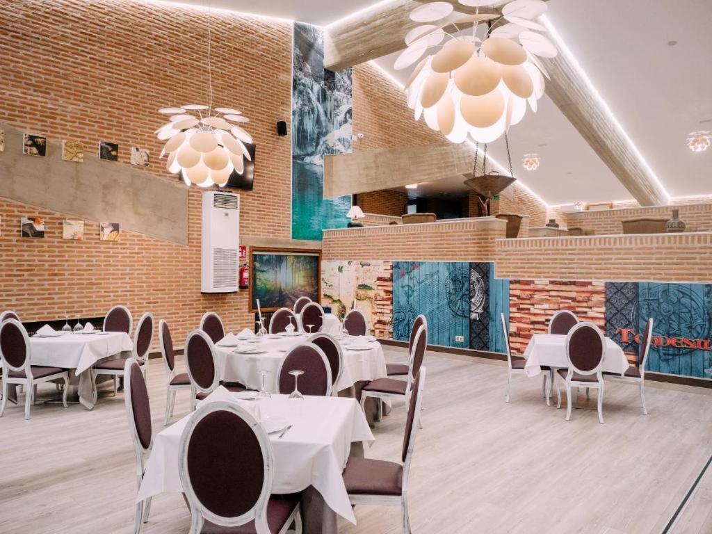 Hotel Restaurante El Montico Tordesillas Exterior photo