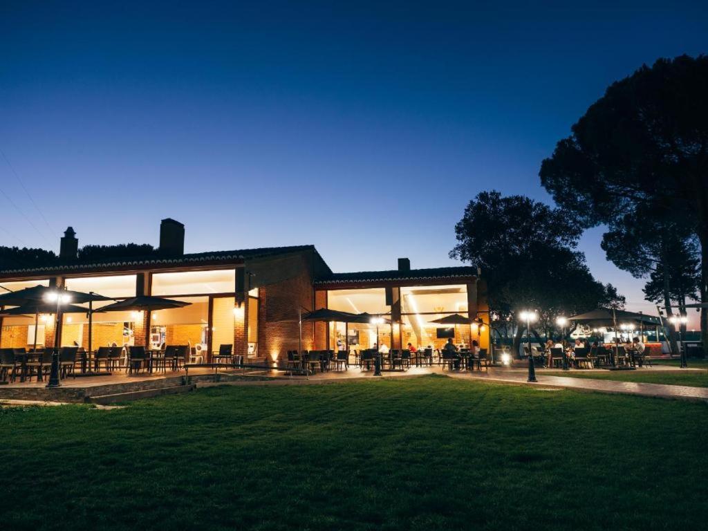 Hotel Restaurante El Montico Tordesillas Exterior photo